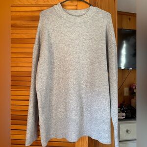 Aerie Oversized Light Gray Crewneck Sweater